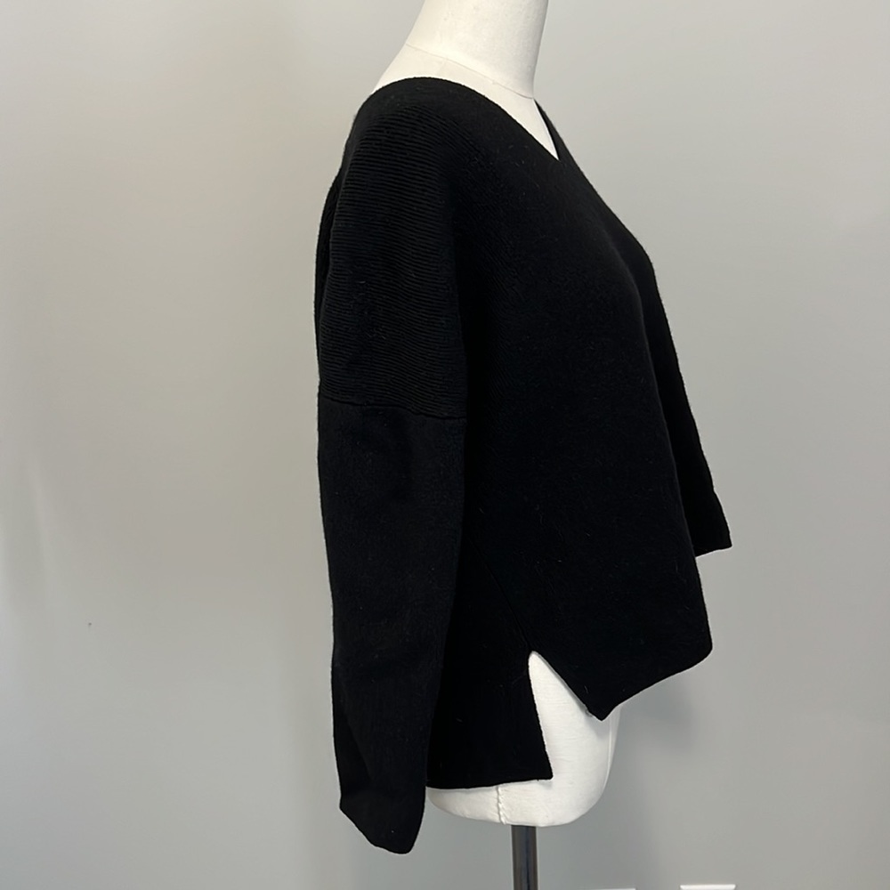 Babaton V neck Merino wool Sweater size Small - Picture 5 of 10